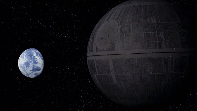 Dette bildet er tatt like før Dødsstjerna ødelegger Alderaan i Star Wars episode IV: Et nytt håp (Foto: Lucasfilm).