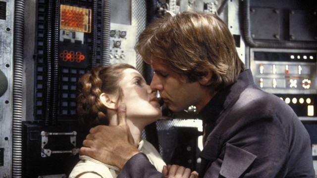 Dette bildet er tatt ett sekund før Han Solo kysser Prinsesse Leia - eller er det omvendt? (Foto: Lucasfilm).