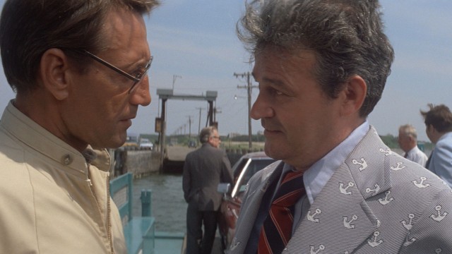 Sheriff Brody (Roy Scheider) kommer i konflikt med borgermester Vaughn (Murray Hamilton) i Jaws (Foto: Universal Pictures).