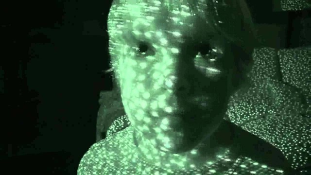Brady Allen i Kinect-belyst nattbilde i Paranormal Activity 4 (Foto: United International Pictures).