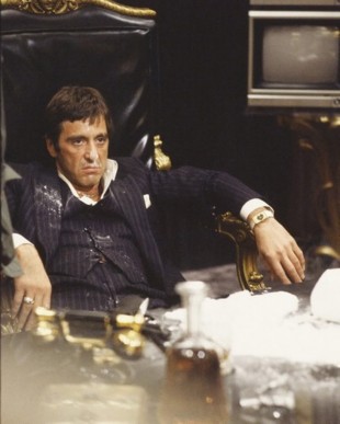 «Let it snow, let it snow, let it snow» – Al Pacino i «Scarface» (1983). (Foto: Universal Pictures)