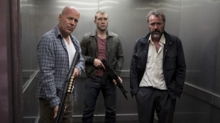 Jai Courtney, Bruce Willis og Sebastian Koch i A Good Day to Die Hard (Foto: 20th Century Fox).