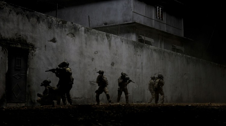 Navy SEALs jager Bin Laden i Zero Dark Thirty (Foto: United International Pictures).