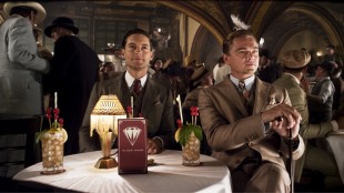 Tobey Maguire og Leonardo DiCaprio i Carey Mulligan og Leonardo DiCaprio i Den store Gatsby (Foto: SF Norge AS).
