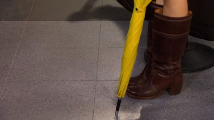 Eieren av den gule paraplyen er endelig avslørt i How I Met Your Mother. (Foto: CBS).