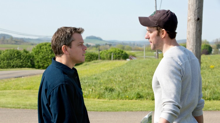 Matt Damon og John Krasinski både spiller i og har skrevet manus til Promised Land (Foto: Tour de Force).