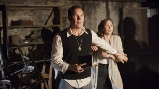 Patrick Wilson og Vera Farmiga oppdager noe djevelsk i The Conjuring (Foto: Warner Bros./SF Norge AS).