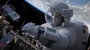 Gravity med Sandra Bullock er en ny romfartsklassiker (Foto: SF Norge AS).