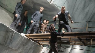 Miles Teller, Shailene Woodley, Ben Lamb, Zoe Kravitz og Jai Courtney i Divergent (Foto: Lionsgate).