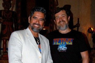 Henk Rogers (venstre) og Alexey Pajitnov ble forretningspartnere etter striden om «Tetris». (Foto: Macworld.com)