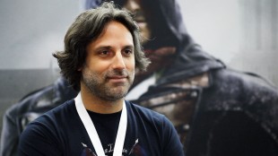 Spillregissør Alexandre Amancio er ansvarlig for «Assassin's Creed: Unity». (Foto: NRK / Martin Aas)