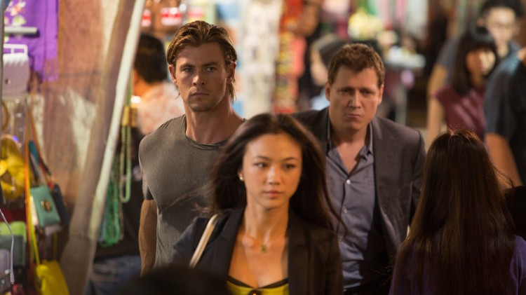 Chris Hemsworth, Wei Tang og Holt McCallany i Blackhat (Foto: United International Pictures).