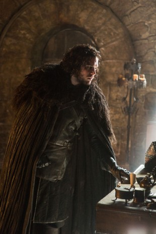 Jon Snow begynner endelig å vise hva han er god for i sesong fem. (Foto: HBO Nordic).