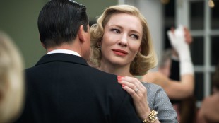 Cate Blanchett spiller den ene hovedrollen i Carol (Foto: Norsk Filmdistribusjon).