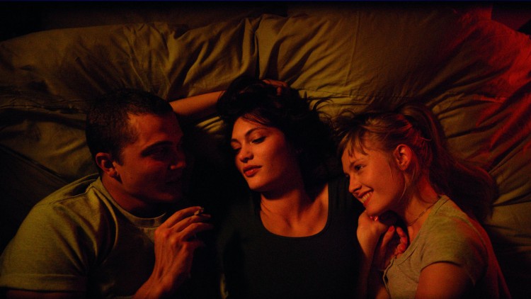 Karl Glusman, Aomi Muyock og Klara Kristin spiller hovedrollene i Love (Foto: Festival de Cannes).