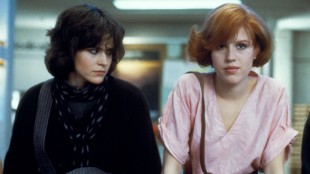 Jentene i The Breakfast Club, Allison (Ally Sheedy) og Claire (Molly Ringwald) (Foto: Universal Sony Pictures).