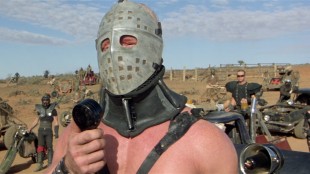 Svenske Kjell Nilsson som skurken The Humungus i Mad Max 2 - The Road Warrior (Foto: Kennedy Miller Productions, Warner Bros.)
