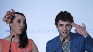 Jurymedlemmene Rossy de Palma og Xavier Dolan er blant de som skal dele ut Gullpalmen i Cannes (Foto: REUTERS/Yves Herman).
