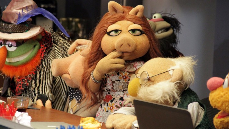 Den nye dama til Kermit er tynnere og yngre enn Piggy... (Foto: Disney Media Distribution / ABC Studios).