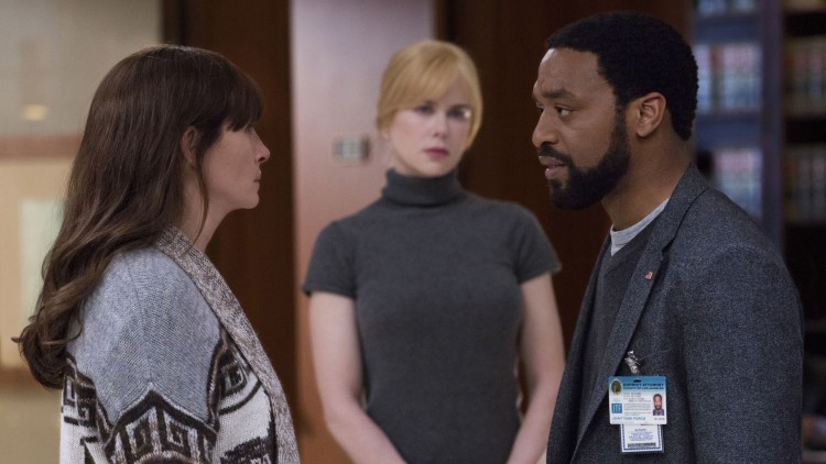 Julia Roberts, Nicole Kidman og Chiwetel Ejiofor spiller FBI-kollegaer i Secret In Their Eyes (Foto: Norsk Filmdistribusjon).
