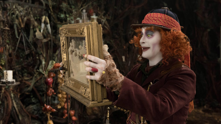 Hattemakeren (Johnny Depp) i Alice Through The Looking Glass (Foto: © 2014 Disney Enterprises, Inc. All Rights Reserved).