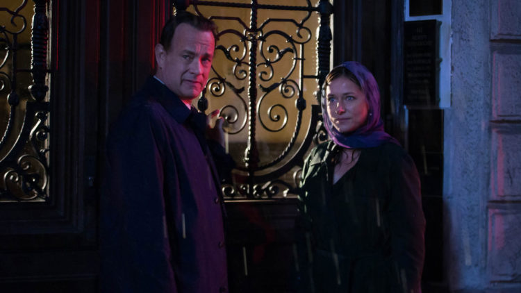 Professor Robert Langdon (Tom Hanks) og WHO-sjefen Elizabeth Sinskey (Sidse Babett Knudsen) i Inferno (Foto: United International Pictures)