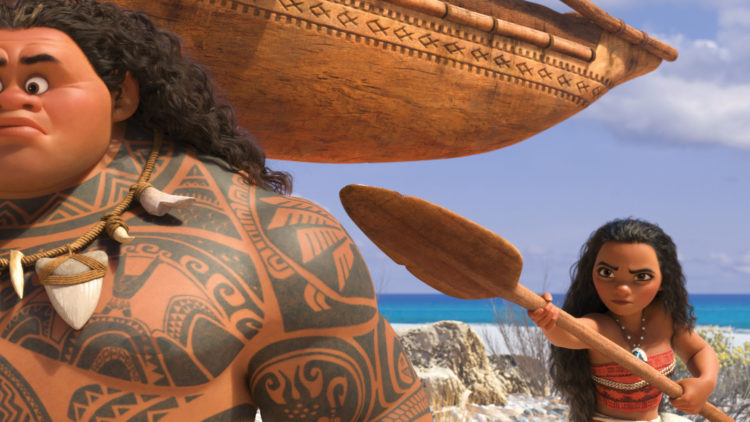 Vaiana tvinger halvguden Maui til å hjelpe henne i filmen "Vaiana". (Foto: The Walt Disney Company Nordic)