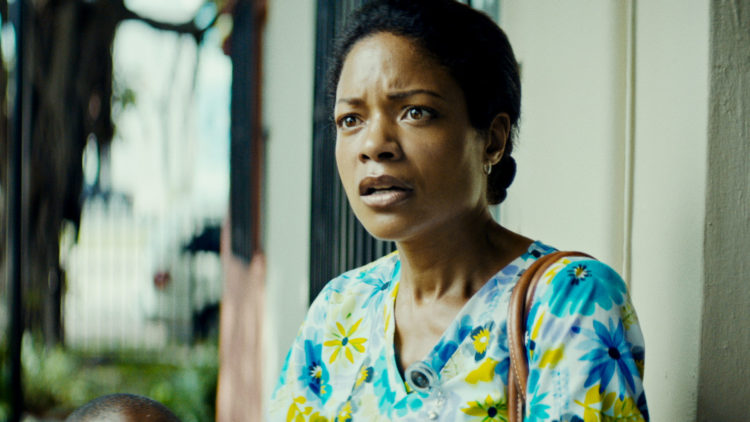 Naomie Harris spiller hovedfigurens narkoavhengige mor i "Moonlight". (Foto: Selmer Media)