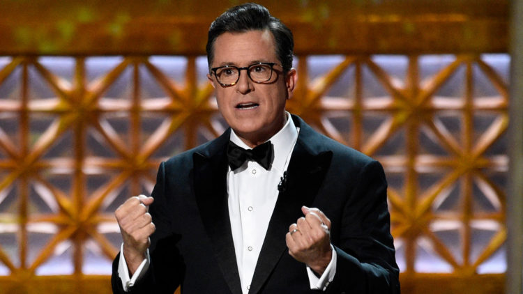 Stephen Colbert lot Trumps manglende Emmy-pris bli et tema for kvelden. (Foto: NTBScanpix, Chris Pizzello/Invision/AP)