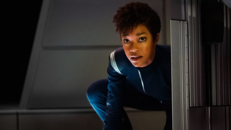 Sonequa Martin-Green spiller Michael Burnham og er en av de mest umiddelbart fengende bekjentskapene i nye Star Trek: Discovery. (Foto: Netflix, CBS)