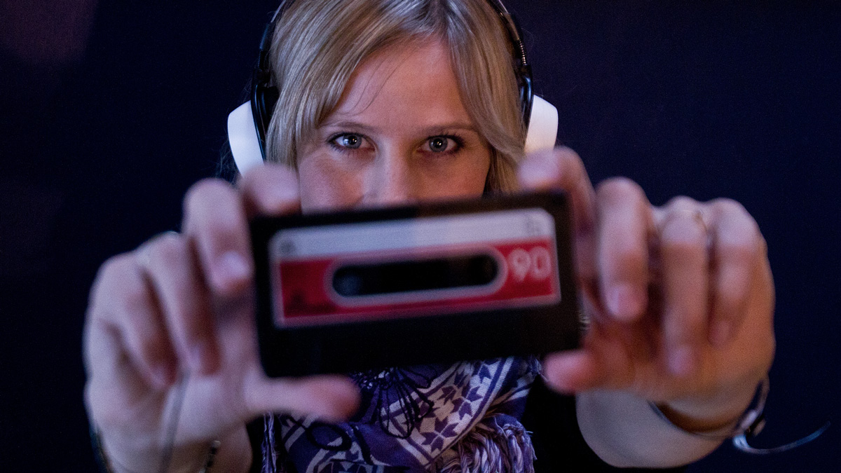 Kjersti Buaas har alltid med seg iPhonen med musikk når hun kjører snøbrett. (Foto: Rashid Akrim/NRKP3)