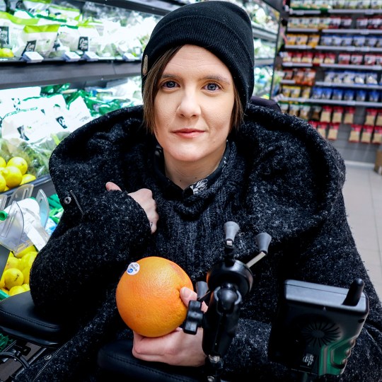 – Jeg får skryt for å handle på butikken. Syns du det er riktig?