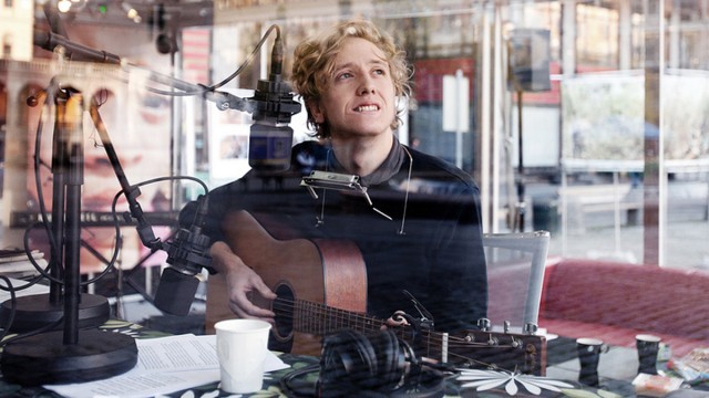 Jonas Alaska. (Foto: Tom Øverlie, NRK P3)