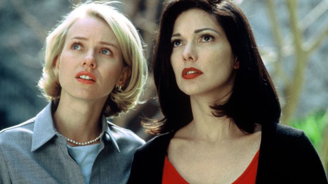 Naomi Watts og Laura Harring i Mulholland Drive. (Foto: Universal Pictures)