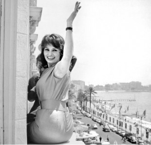 Sophia Loren i Cannes 1959. (Arkivfoto)