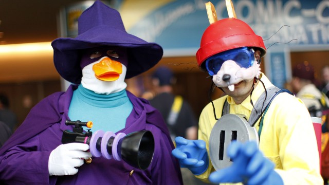 Deltagere viser frem kostymene sine på Comic-Con 2011. (Foto: REUTERS/Mike Blake)