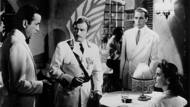 Humphrey Bogart, Claude Rains, Paul Henreid og Ingrid Bergman i Casablanca (Foto: Warner Bros. Entertainment).