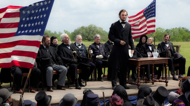Dagjobben til Abe L i Abraham Lincoln Vampire Hunter (Foto: 20th Century Fox).