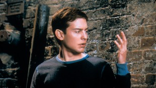 Tobey Maguire i den første Spider-Man-filmen fra 2001 (Foto: Nordisk Film Distribusjon AS).