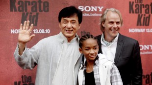 Harald Zwart med Jackie Chan og Jaden Smith under Fredrikstad-premieren av The Karate Kid (Foto: Stian Lysberg Solum / SCANPIX).