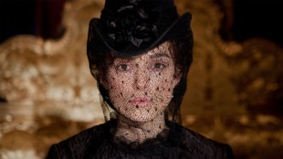 Keira Knightley som Anna Karenina i filmen med samme navn. (Foto: United International Pictures).