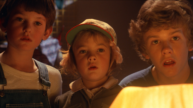 Søskenflokken Elliot, Gertie og Michael i E.T. The Extra Terrestrial (Foto: Universal Pictures).