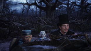 Finley, porselensjenta og Oscar (James Franco) i Oz: The Great and Powerful (Foto: The Walt Disney Company Nordic).