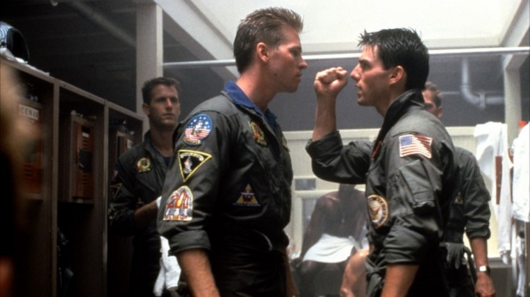 Iceman (Val Kilmer) og Maverick (Tom Cruise) i «Top Gun». (Foto: Paramount Pictures)»