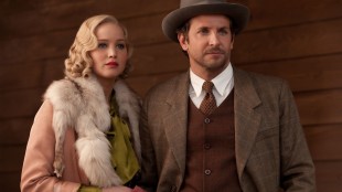 Jennifer Lawrence og Bradley Cooper spiller igjen mot hverandre i filmen Serena. (Foto: Magnolia Pictures).