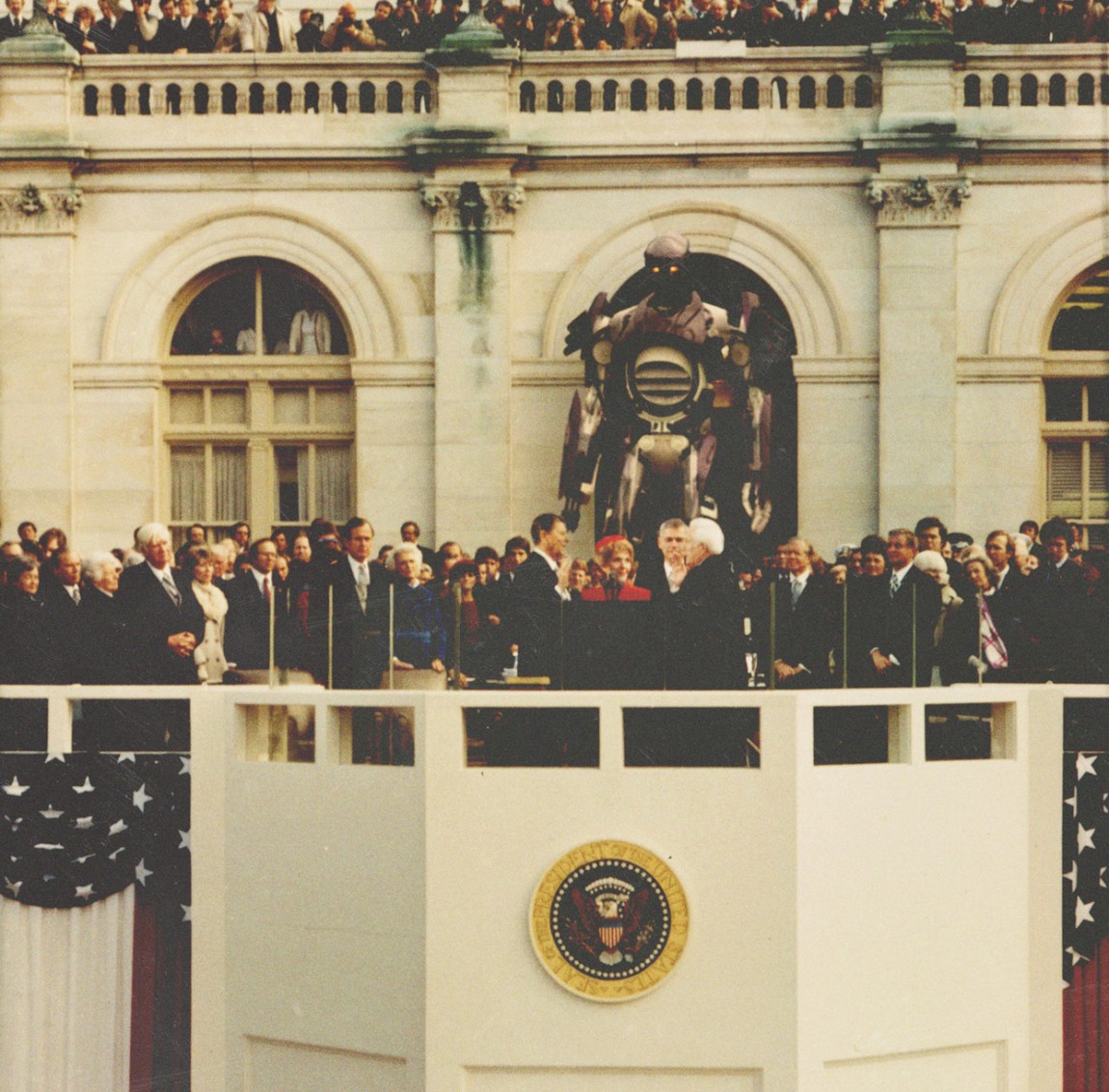 Sentinels passar blant anna på president Nixon. (Foto: 20th Century Fox)