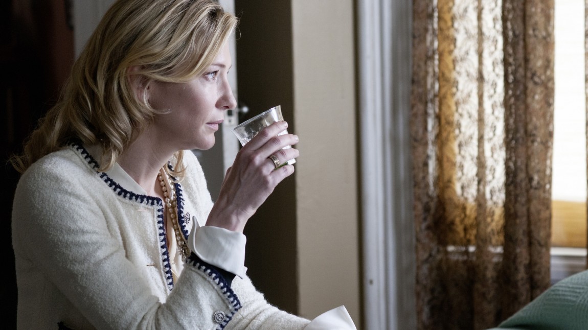 Cate Blanchett spiller sterkt i «Blue Jasmine». (Foto: Scanbox)