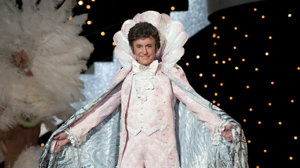 Michael Douglas gjør fantastisk comeback i «Mitt liv med Liberace». (Foto: SF Norge AS).