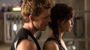 Jennifer Lawrence (Katniss) og Sam Claflin (Finnick) i The Hunger Games: Catching Fire (Foto: Lionsgate).