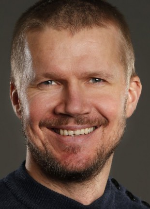 Filmbonanza-programleiar Vegard Larsen. (Foto: NRK)